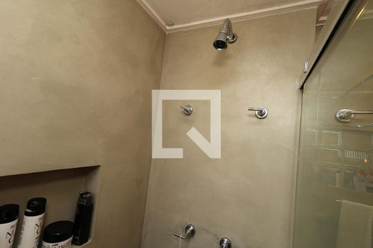Apartamento à venda com 4 quartos, varanda e churrasqueira. — Banheiro Quarto 4 Suíte