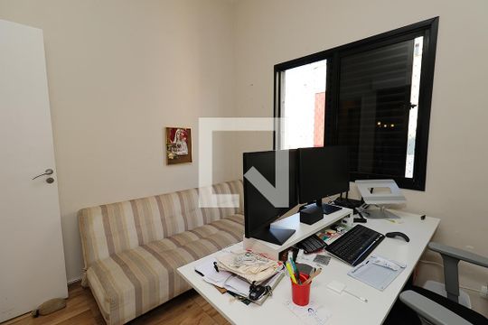 Apartamento à venda com 4 quartos, varanda e churrasqueira. — Quarto 3 Suíte