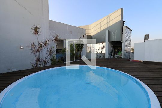 Apartamento à venda com 4 quartos, varanda e churrasqueira. — Terraço e Piscina