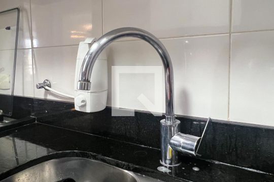 Compra apartamento com 3 quartos na Vila Olímpia. Disponível para compra ou venda. — Cozinha
