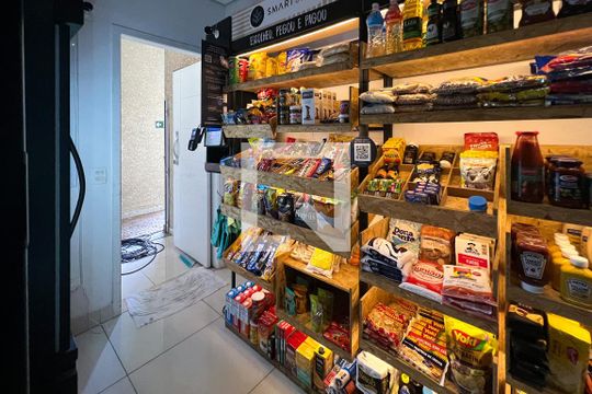 Compra apartamento com 3 quartos na Vila Olímpia. Disponível para compra ou venda. — Mercado