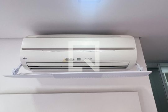 Compra apartamento com 3 quartos na Vila Olímpia. Disponível para compra ou venda. — Suíte 3