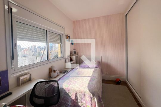 Compra apartamento com 3 quartos na Vila Olímpia. Disponível para compra ou venda. — Suite 2