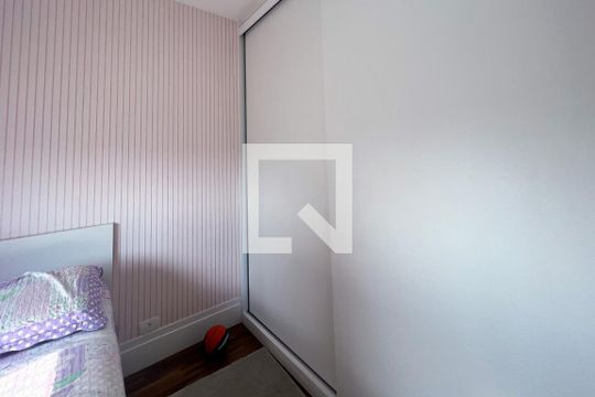 Compra apartamento com 3 quartos na Vila Olímpia. Disponível para compra ou venda. — Suite 2