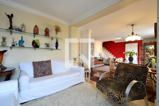 Apartamento à venda na Vila Clementino com 4 quartos, quintal, varanda e piscina no condomínio. — Sala