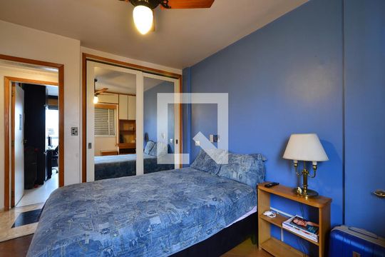 Apartamento à venda na Vila Clementino com 4 quartos, quintal, varanda e piscina no condomínio. — Suíte 1
