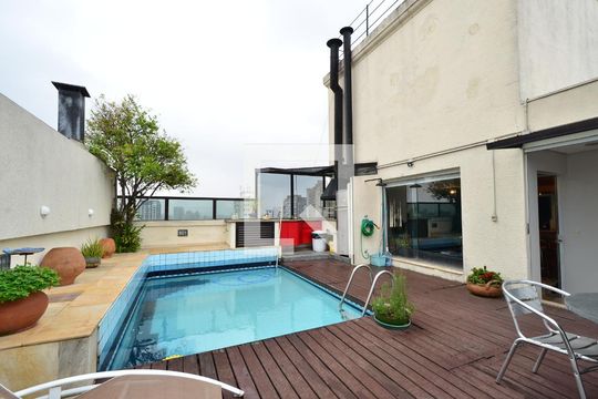 Apartamento à venda na Vila Clementino com 4 quartos, quintal, varanda e piscina no condomínio. — Piscina