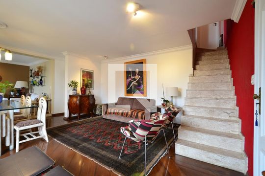 Apartamento à venda na Vila Clementino com 4 quartos, quintal, varanda e piscina no condomínio. — Sala