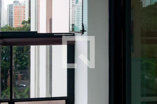 Apartamento em Campo Belo, com 4 dormitórios. Excelente opção para compra ou venda! — Varanda Quarto 4 - Suíte Master