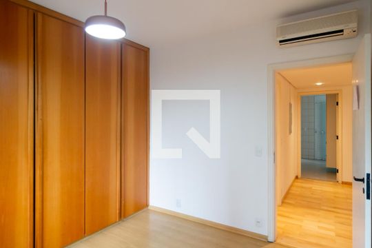 Apartamento em Campo Belo, com 4 dormitórios. Excelente opção para compra ou venda! — Quarto 1