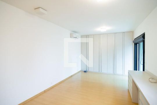 Apartamento em Campo Belo, com 4 dormitórios. Excelente opção para compra ou venda! — Quarto 4 - Suíte Master