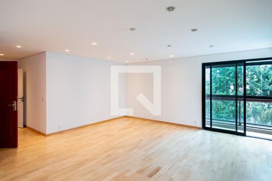 Apartamento em Campo Belo, com 4 dormitórios. Excelente opção para compra ou venda! — Sala