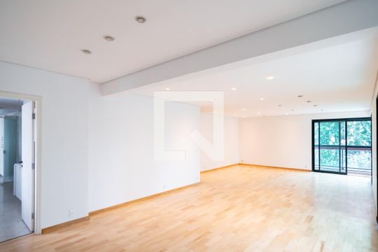 Apartamento em Campo Belo, com 4 dormitórios. Excelente opção para compra ou venda! — Sala