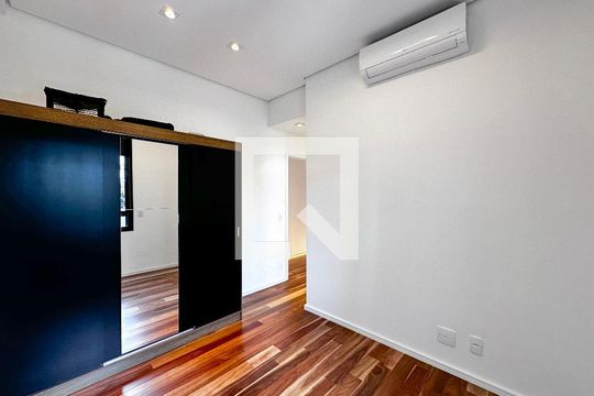Apartamento em Campo Belo com 3 quartos e closet. Academia no condomínio. Ideal para comprar. — Suíte 1