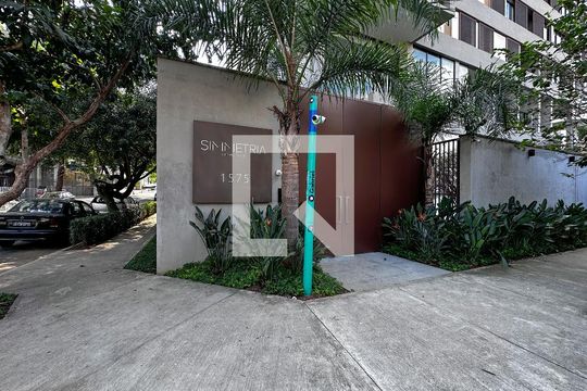 Apartamento em Campo Belo com 3 quartos e closet. Academia no condomínio. Ideal para comprar. — Fachada