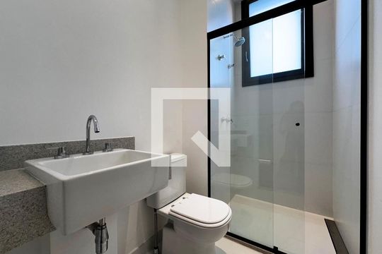 Apartamento em Campo Belo com 3 quartos e closet. Academia no condomínio. Ideal para comprar. — Banheiro Suíte 1