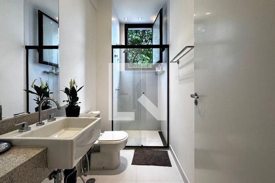 Apartamento em Campo Belo com 3 quartos e closet. Academia no condomínio. Ideal para comprar. — Banheiro 2 Suíte 2
