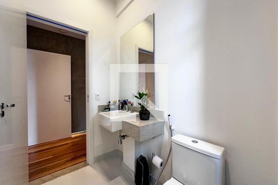 Apartamento em Campo Belo com 3 quartos e closet. Academia no condomínio. Ideal para comprar. — Banheiro 2 Suíte 2