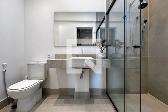 Apartamento em Campo Belo com 3 quartos e closet. Academia no condomínio. Ideal para comprar. — Banheiro Suíte 2