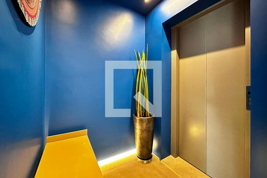 Apartamento em Campo Belo com 3 quartos e closet. Academia no condomínio. Ideal para comprar. — Hall Social Apartamento