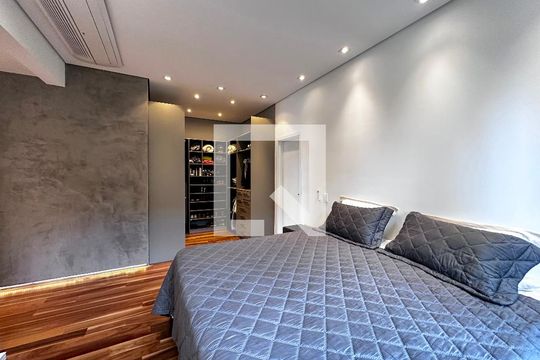 Apartamento em Campo Belo com 3 quartos e closet. Academia no condomínio. Ideal para comprar. — Suíte 2