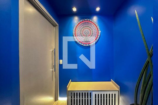 Apartamento em Campo Belo com 3 quartos e closet. Academia no condomínio. Ideal para comprar. — Hall Social Apartamento