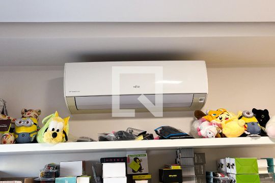 Apartamento mobiliado em Indianópolis, 2 quartos, academia e churrasqueira no condomínio. Ideal para comprar. — Quarto