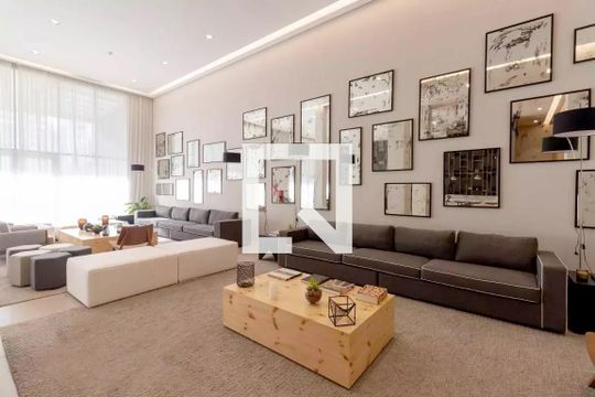 Apartamento mobiliado em Indianópolis, 2 quartos, academia e churrasqueira no condomínio. Ideal para comprar. — Salão de Festas
