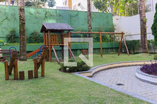 Apartamento mobiliado com 3 quartos, closet e varanda. Excelente oportunidade de compra! — Área comum - Playground