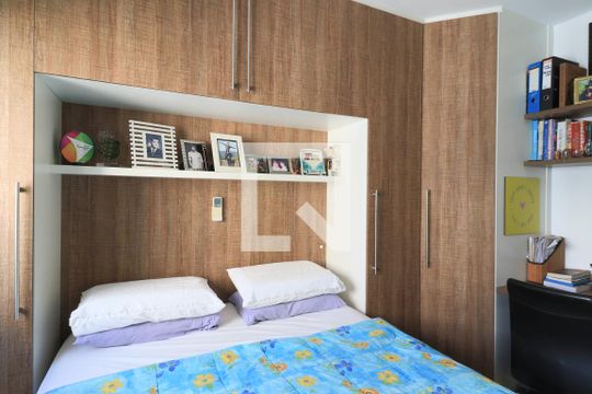 Apartamento mobiliado com 3 quartos, closet e varanda. Excelente oportunidade de compra! — Suíte 3