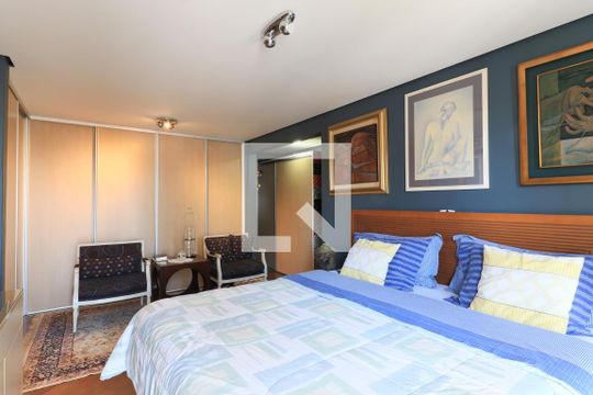 Apartamento mobiliado com 3 quartos, closet e varanda. Excelente oportunidade de compra! — Suíte 1