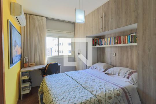 Apartamento mobiliado com 3 quartos, closet e varanda. Excelente oportunidade de compra! — Suíte 2
