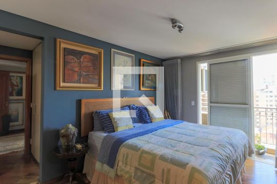 Apartamento mobiliado com 3 quartos, closet e varanda. Excelente oportunidade de compra! — Suíte 1
