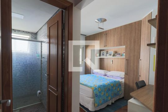 Apartamento mobiliado com 3 quartos, closet e varanda. Excelente oportunidade de compra! — Suíte 3