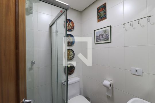 Apartamento mobiliado com 3 quartos, closet e varanda. Excelente oportunidade de compra! — Banheiro de serviço