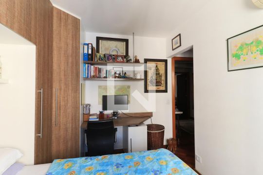Apartamento mobiliado com 3 quartos, closet e varanda. Excelente oportunidade de compra! — Suíte 3