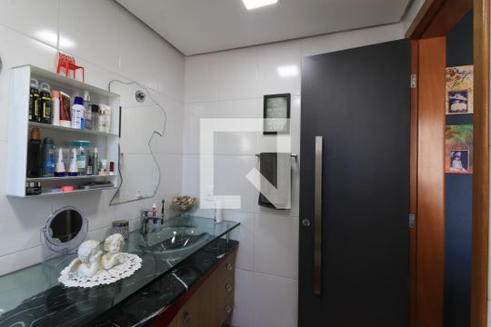 Apartamento mobiliado com 3 quartos, closet e varanda. Excelente oportunidade de compra! — Banheiro da Suíte 1