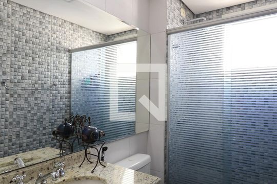 Apartamento mobiliado com 3 quartos, closet e varanda. Excelente oportunidade de compra! — Banheiro da Suíte 3