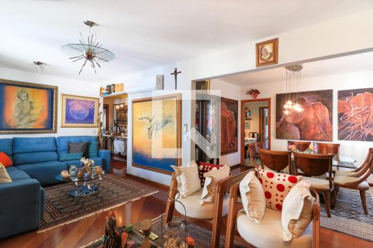 Apartamento mobiliado com 3 quartos, closet e varanda. Excelente oportunidade de compra! — foto 1