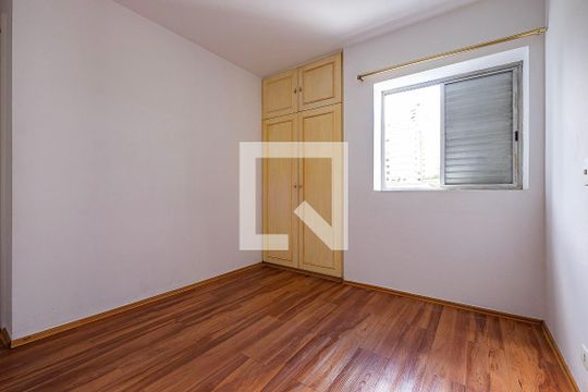 Apartamento à venda, com 329 m², 3 quartos e 4 vagas — Suíte 2