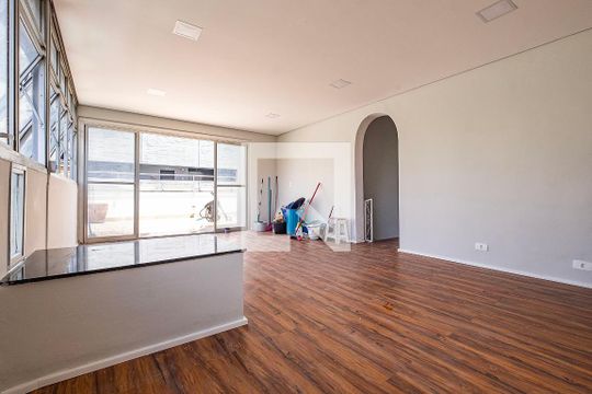 Apartamento à venda, com 329 m², 3 quartos e 4 vagas — Sala 2