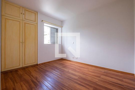 Apartamento à venda, com 329 m², 3 quartos e 4 vagas — Suíte 2