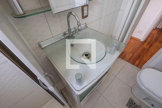 Apartamento à venda, com 329 m², 3 quartos e 4 vagas — Suíte 2 - Banheiro