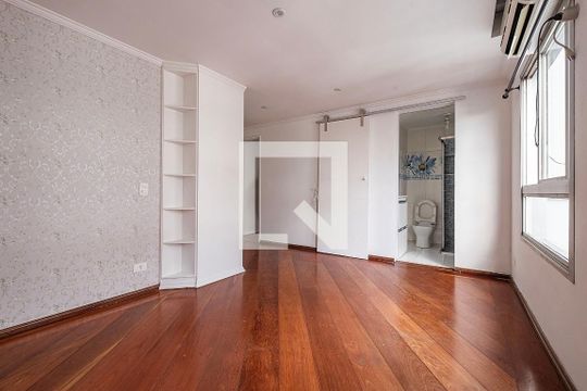 Apartamento à venda, com 329 m², 3 quartos e 4 vagas — Suíte 1