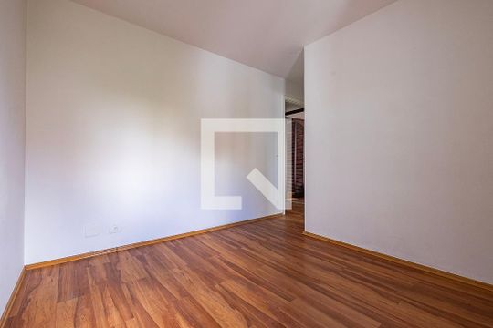 Apartamento à venda, com 329 m², 3 quartos e 4 vagas — Suíte 2
