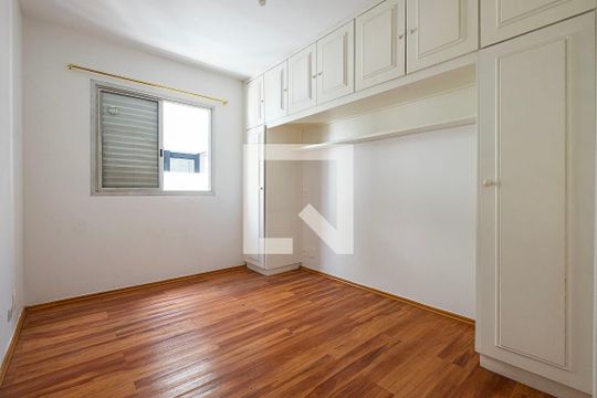 Apartamento à venda, com 329 m², 3 quartos e 4 vagas — Suíte 3