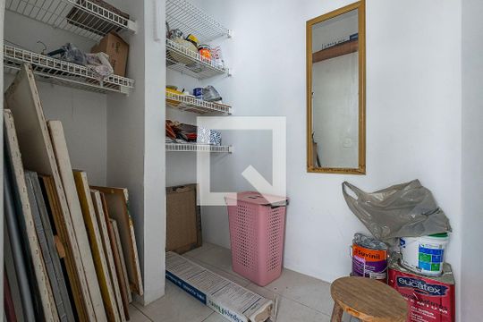 Apartamento à venda, com 329 m², 3 quartos e 4 vagas — Área de Serviço - Quarto