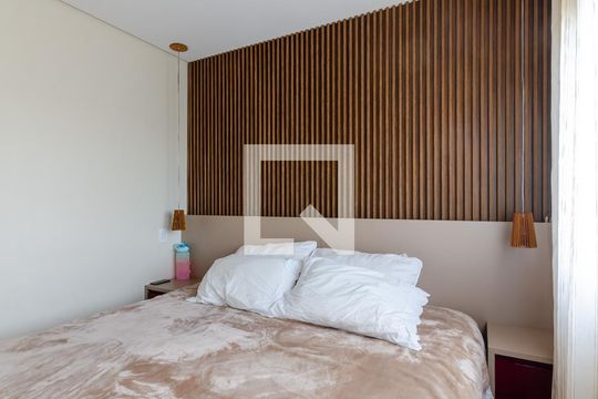 Apartamento com 2 quartos e varanda em Campo Belo para comprar. — Quarto Suíte 1