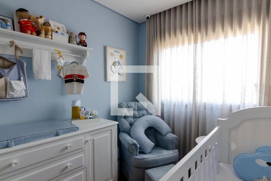 Apartamento com 2 quartos e varanda em Campo Belo para comprar. — Quarto Suíte 2