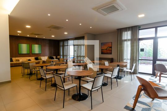 Apartamento com 2 quartos e varanda em Campo Belo para comprar. — Área comum - Salão de festas